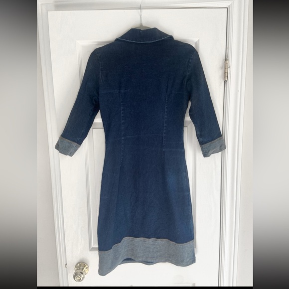 Le Chateau | Stylish Denim Dress with 3/4 Sleeves - Picture 4 of 4
